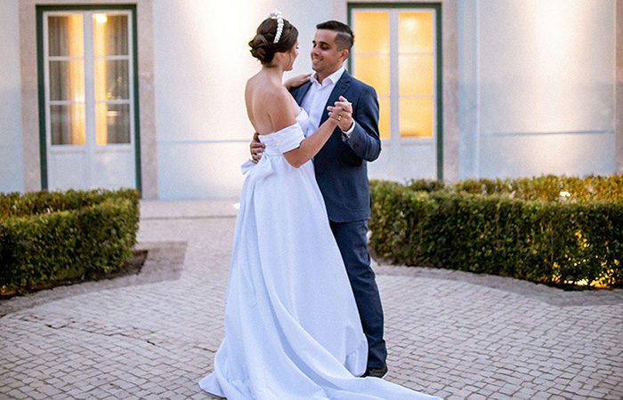 Casamento de conto de fadas: vestidos de noiva das princesas são toque de  mágica